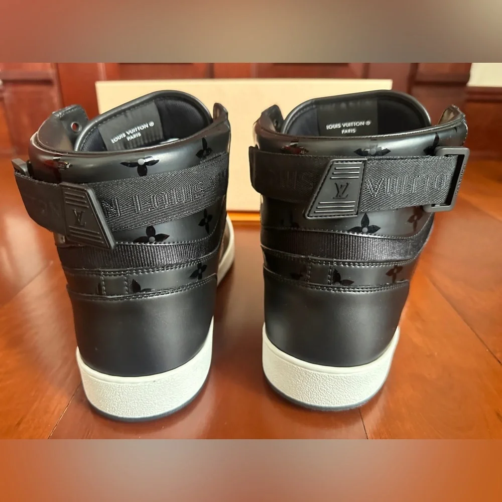 Louis Vuitton Men’s Rivoli Sneaker Boot - Picture 4 of 6